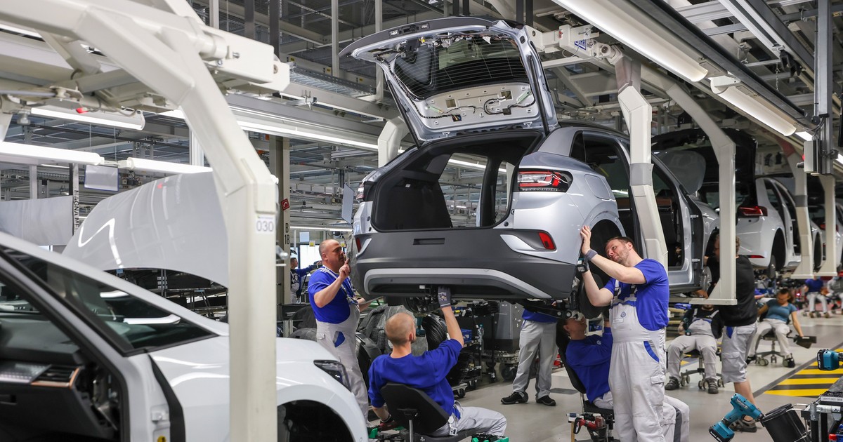 Több mint 7000 munkahelyet szüntet meg az Audi
