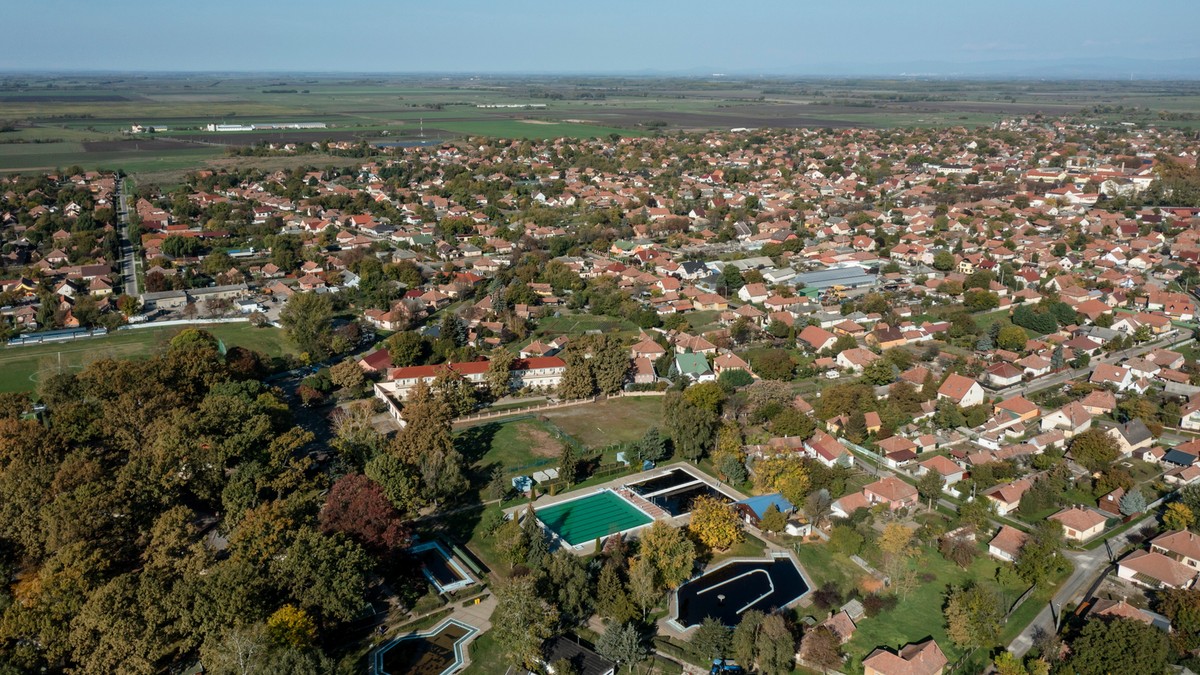 Győzött Jászapátiban a TISZA Párt által támogatott Illés Gergő