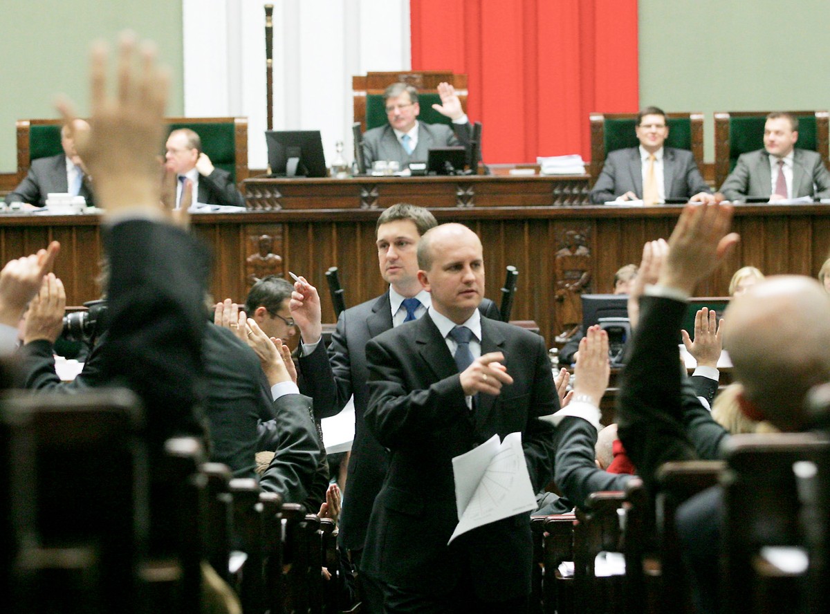 W październiku rząd zasypie parlament projektami ustaw
