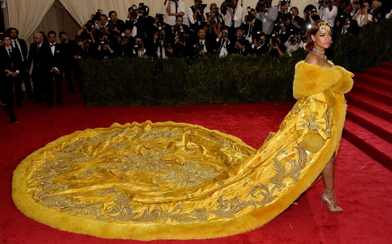 Maj 2015: Rihanna na 2015 Anna Wintour Costume Center Gala w nowojorskim Metropolitan Museum of Art