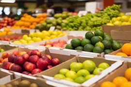 Jeftino voće koje Srbi obožavaju može da dovede do MASNE JETRE: Nutricionista upozorava da ga nikako ne jedete u OVO doba dana