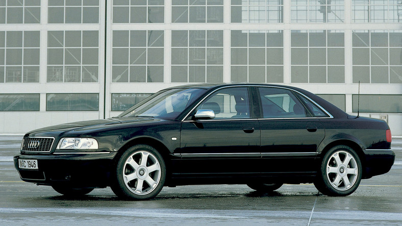 Audi S8 | D2 | 1999-2002