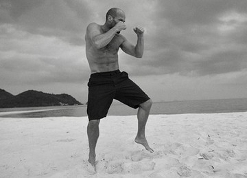 Jason Statham  edzés mozgás méhész szerep