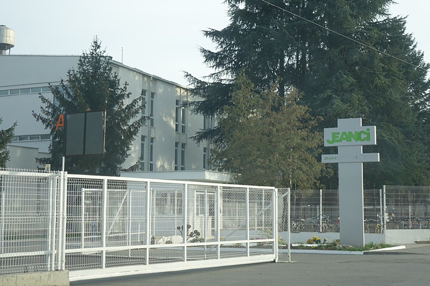 Ugašena fabrika Džinsi u Leskovcu