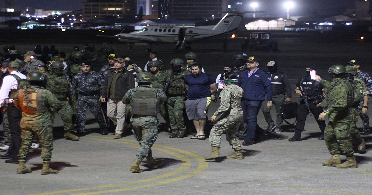 Ecuador decreta prisión a 9 familiares de jefe Choneros