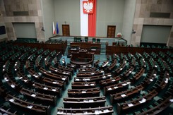 Lewica z takim samym poparciem jak Kukiz, a PSL jak KORWiN. SONDAŻ