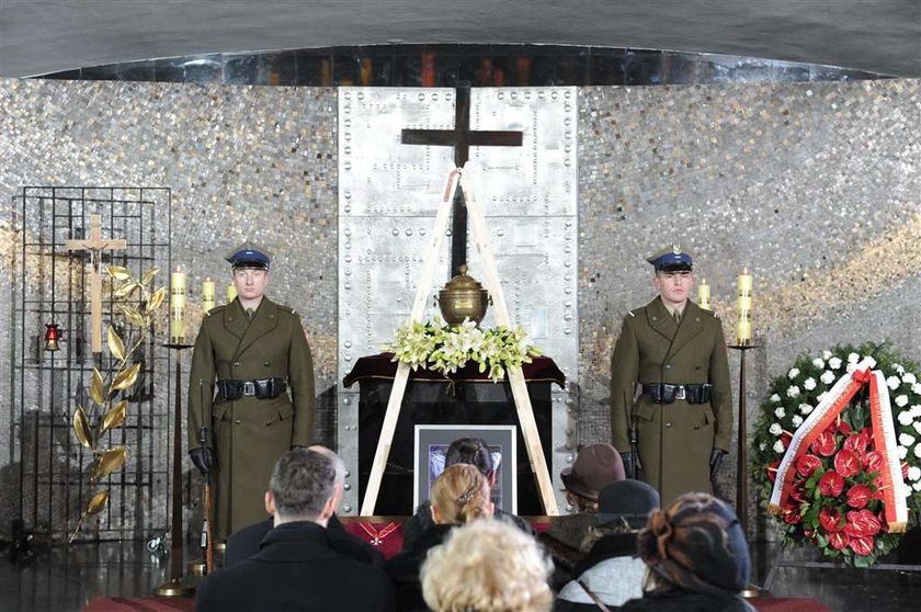 Gąsowski na pogrzebie Hanuszkiewicza. Wyraziście jak zwykle