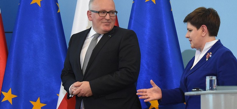 Szydło rozmawiała z Timmermansem o stanie prac ws. TK. "Wie, że jest inicjatywa z naszej strony"