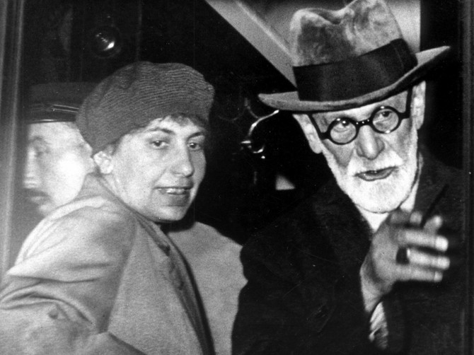 Sigmund Frojd bio je neobjašnjivo vezan za ćerku Anu, nanevši nepopravljivu štetu njenoj psihi
