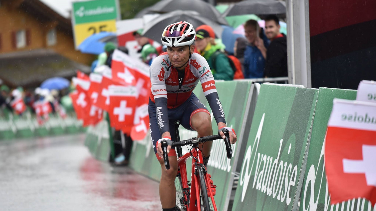 Paweł Cieślik awansował na 15. miejsce w klasyfikacji generalnej Tour de Suisse, po siódmym etapie, który kończył się na wysokości 2669 m n.p.m. Zawodnik VERVA Activejet Team był 17. na etapie, który padł łupem Amerykanina Tejay'a van Garderena z BMC Racing Team. Nowym liderem został Francuz Warren Barguil z Team Giant - Alpecin.