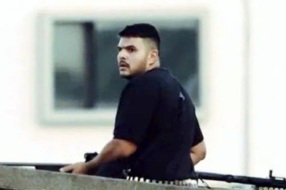 "POZVAO ME JE I REKAO DA IDU NA PECANJE" Oglasila se majka teroriste iz Sidneja: Otkrila šta se desilo pre POKOLJA na plaži, u vozilu napadača nađena ISIS zastava