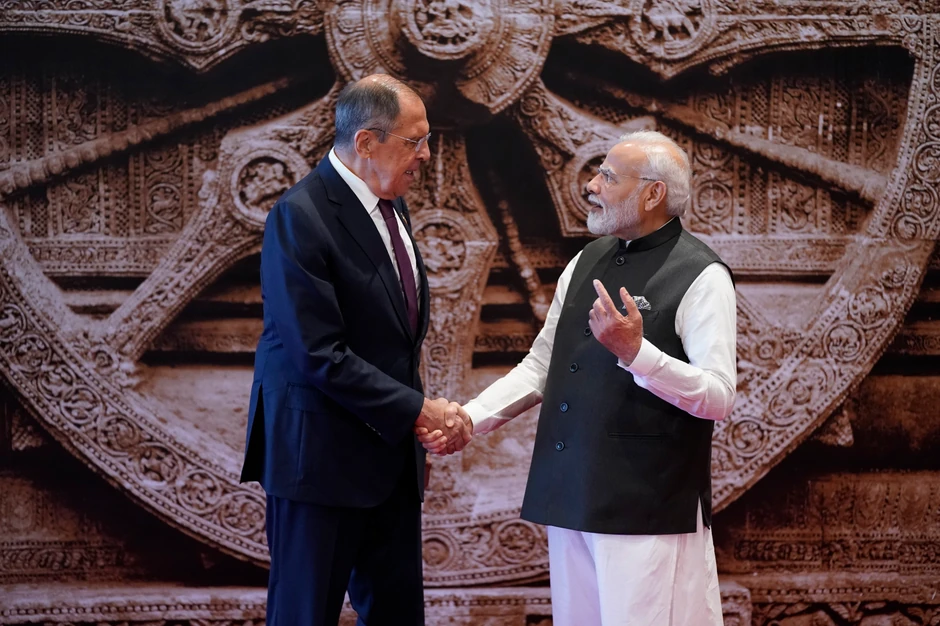 Sergej Lavrov i Narendra Modi na samitu G20 u Nju Delhiju 9. septembra