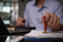 Rząd chce się pozbyć słabych urzędników. Oceny będą częstsze i nie ominą dyrektorów