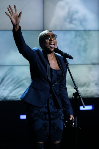 Mary J. Blige podczas koncertu dla ofiar huraganu 'Sandy'