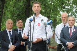 Szef MEN: Zdalna nauka w szkole nie zniknie