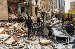 Zmasowane ataki na Ukrainę. Szykuję się nadzwyczajne posiedzenie NATO