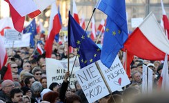 'Uważam KOD za sektę', czyli co naukowiec może pisać na swoim profilu na Facebooku