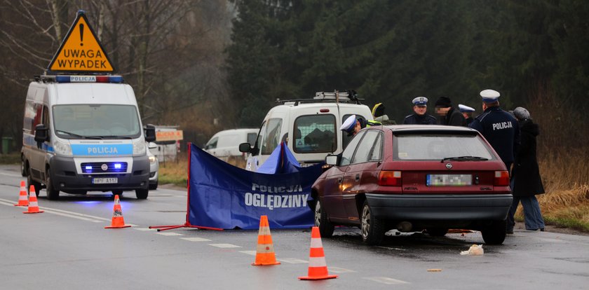 Pieszy zginął pod kołami auta