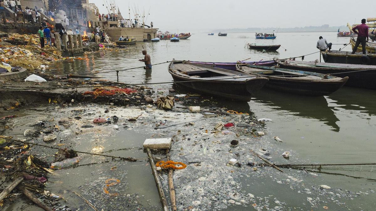 Contaminating Ganges of Varansi, India.