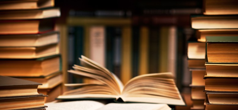Arcydzieła literatury. Dopasujesz autora do powieści? Quiz dla moli książkowych
