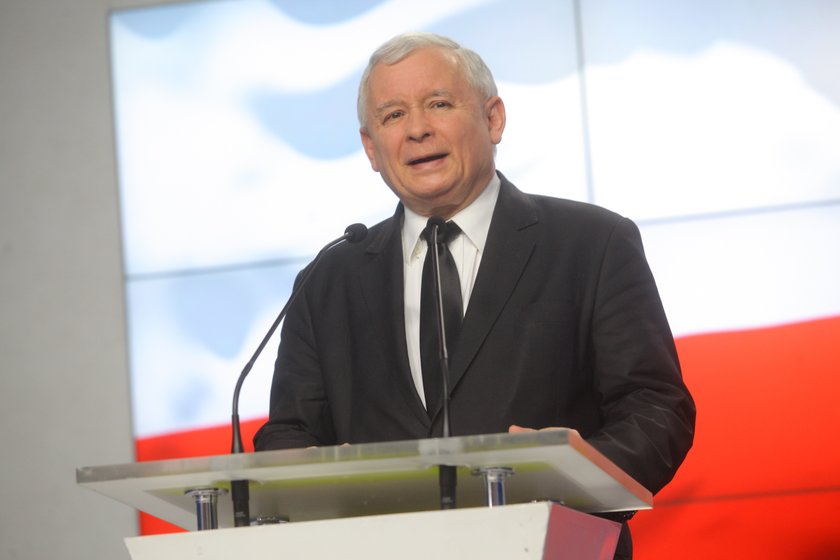 Jarosław Kaczyński świętuje zwycięstwo Andrzeja Dudy