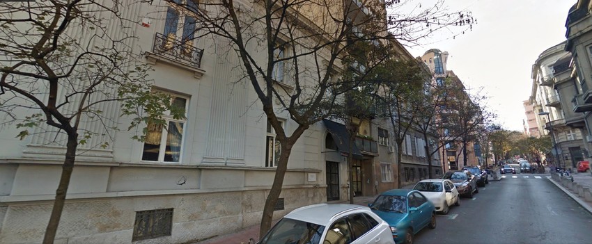 Izvođači radovo srušili su zgradu i poznati kafe-bar