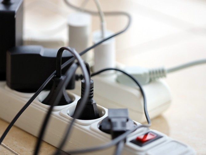 Električari tvrde da su ovo vampirski uređaji koji abnormalno troše struju i kada ne rade 