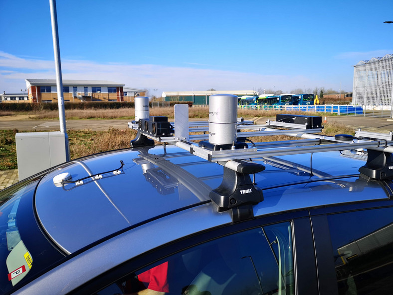 Autonomiczny Nissan Leaf na brytyjskich drogach