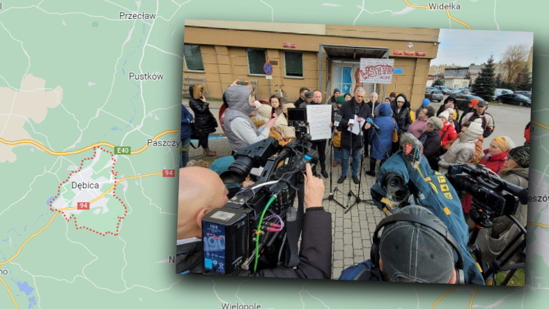 Protest mieszkańców przed starostwem powiatowym (screen: Facebook/Miasto Dębica)