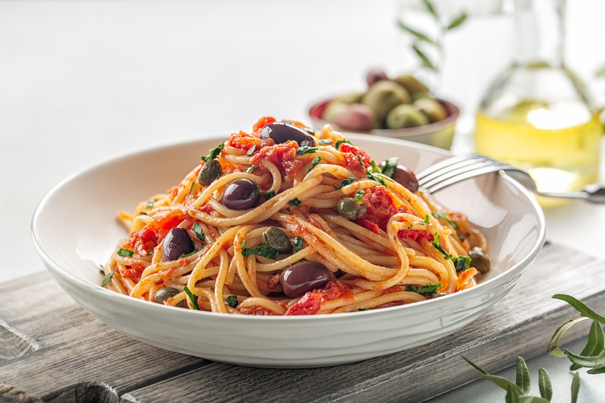 Spaghetti alla puttanesca to danie, za którym szaleją Włosi