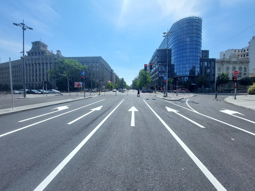 Trg Nikole Pašića u smeru ka Bulevaru kralja Aleksandra