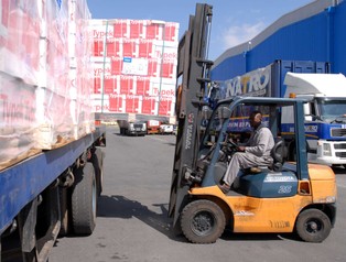 Firmy wciąż nie zwiększają zapasów