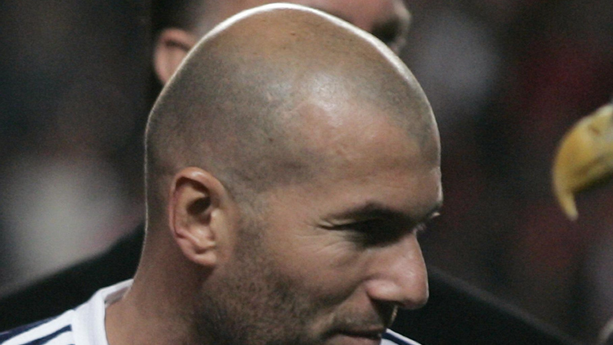 Zinedine Zidane po zakończeniu swojej sportowej kariery często wspominał, że zamierza rozpocząć pracę jako trener. Były kapitan reprezentacji Francji rozpoczął kurs na menedżera na Uniwersytecie w Limoges.