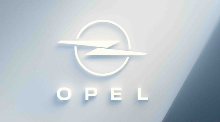 Hogy tetszik az új „villám"? Menő, igaz? / Fotó: Opel
