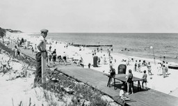 Wakacje nad Bałtykiem w latach 30. – turystyka i kurorty Pomorza przed II wojną