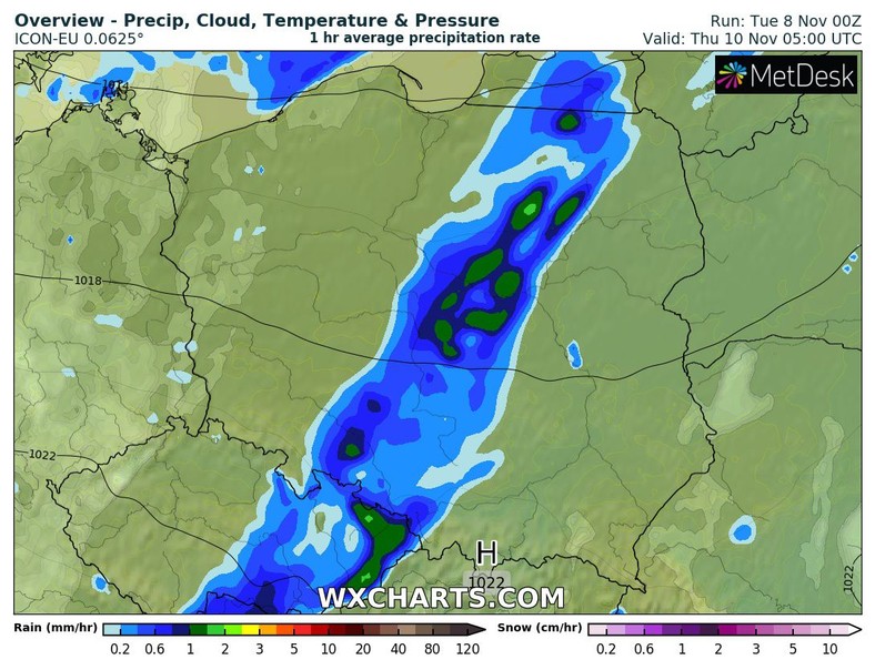 W nocy deszczowe chmury będą wędrować w głąb kraju