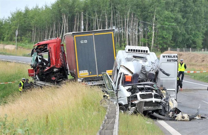 8 osób zginęło w busie! Jechali do pracy