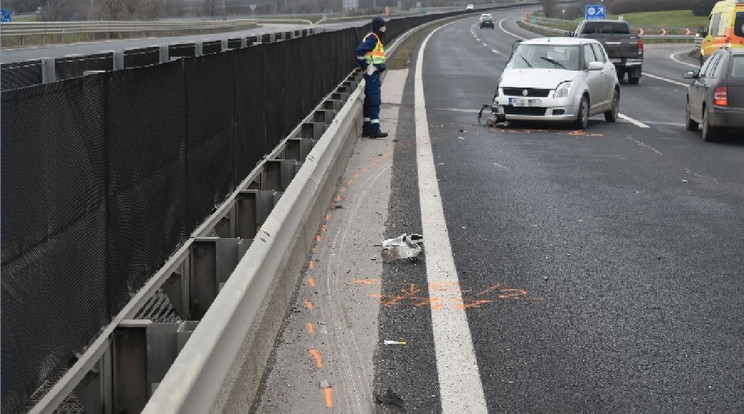 Az M6-os autópályán forgalommal szemben közlekedett egy autós, baleset lett a vége / Fotó: Police.hu