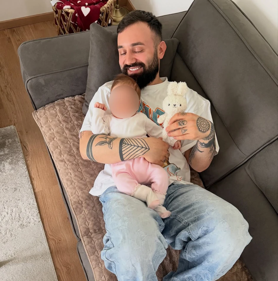 Filip Mitrović sa nećakom