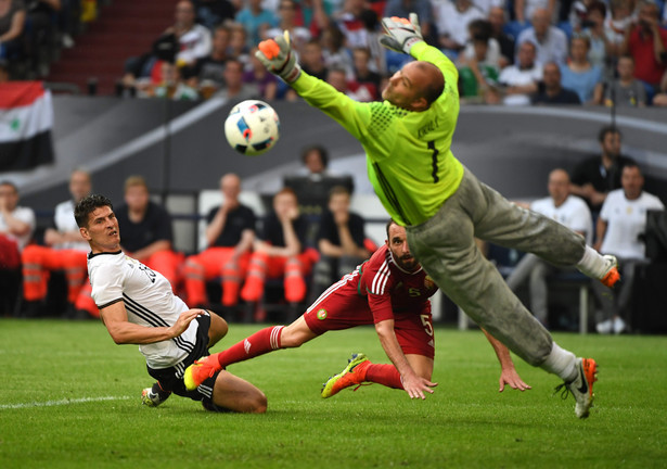 Euro 2016: Niemcy zmazali plamę po porażce ze Słowacją. W meczu towarzyskim pokonali Węgrów 2:0