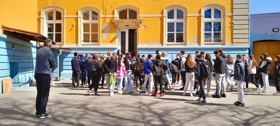 "Tradicionalno, najviše muke malim maturantima na testu srpskog jezika zadali su zadaci o razumevanju pročitanog, tumačenju književnog dela"