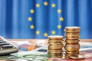 Unia Europejska: własny dług i własne źródła finansowania - co to oznacza?