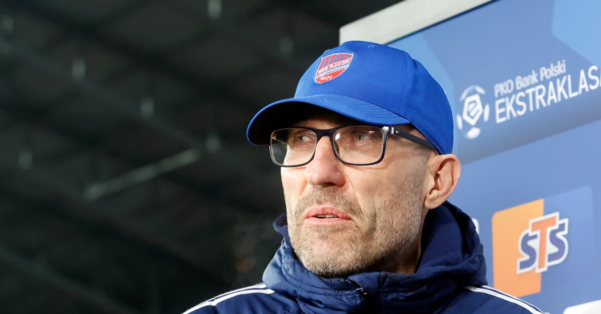 Papszun w Rakowie doszedł do sufitu. To idealny moment na przejęcie Legii