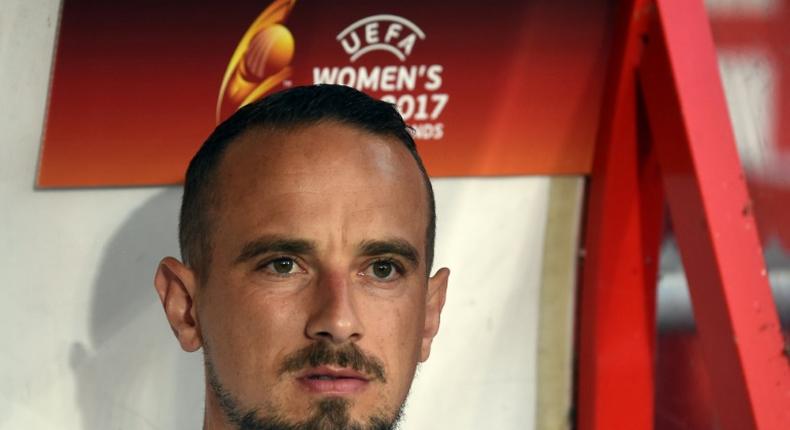 Former England women's coach Mark Sampson reached a settlement with the Football Association after bringing a case for unfair dismissal