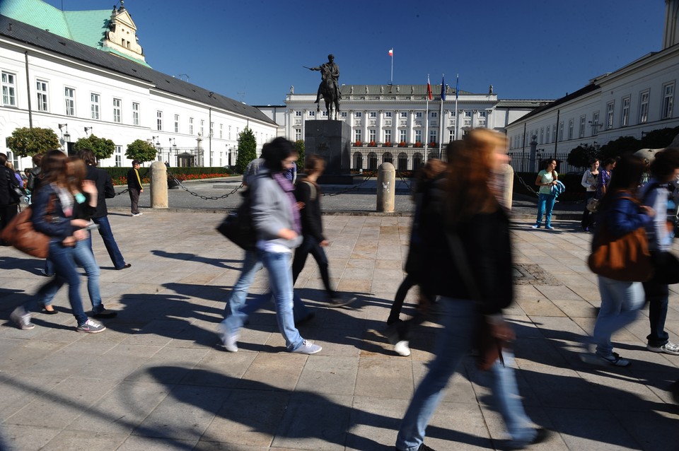 WARSZAWA KRAKOWSKIE PRZEDMIEŚCIE BEZ BARIEREK