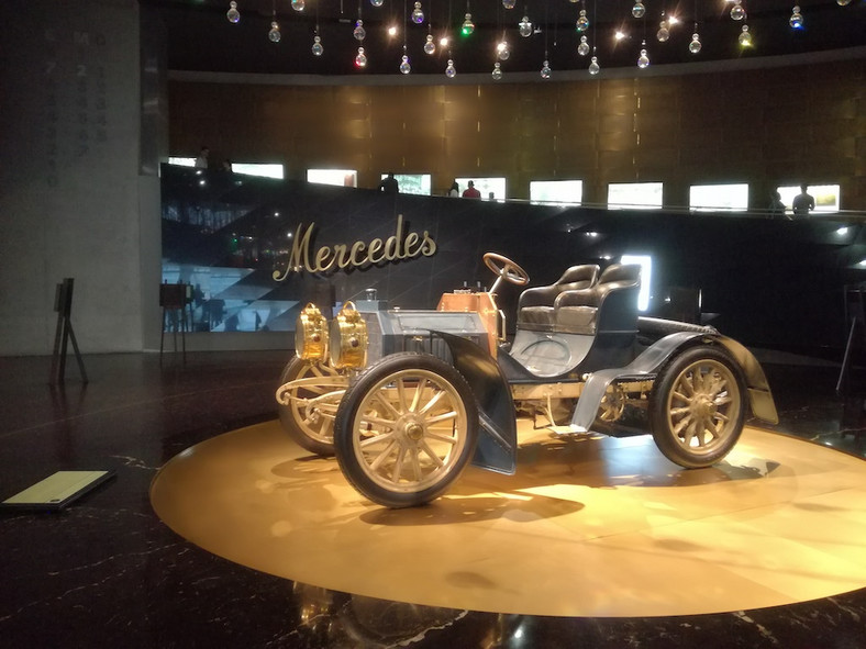 Mercedes – 120 lat nazwy