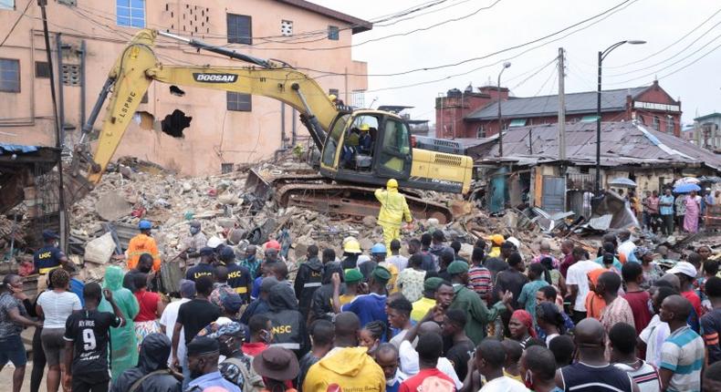 Alhaji Wasiu Salvador's house at 20, Freeman Street, Lagos Island collapsed on its sleeping occupants on Saturday, July 11, 2020. (PMNews)