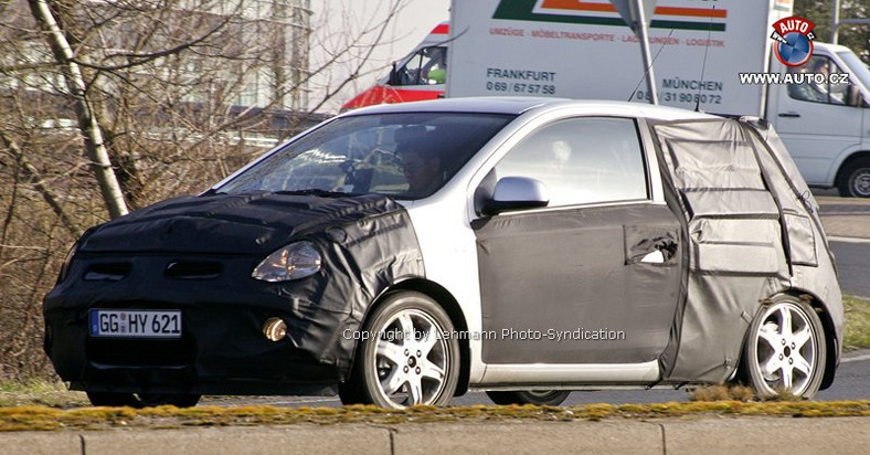 Zdjęcia szpiegowskie: Hyundai i20 3D podczas testow