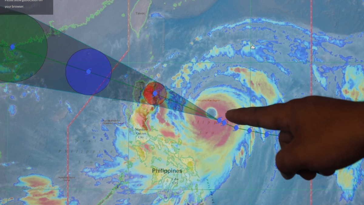 Filipiny: tajfun Mangkhut uderzył w wyspę Luzon