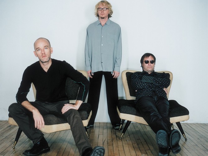 R.E.M. z okresu 'Reveal' (2001)